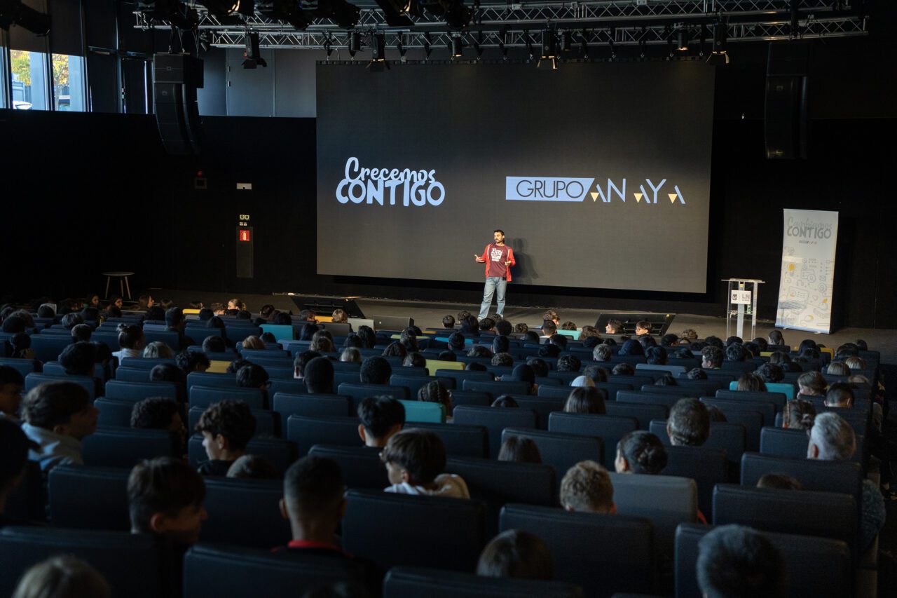 Grupo Anaya ha organizado una gran jornada por la Semana de la Ciencia y la Innovación en La Nave