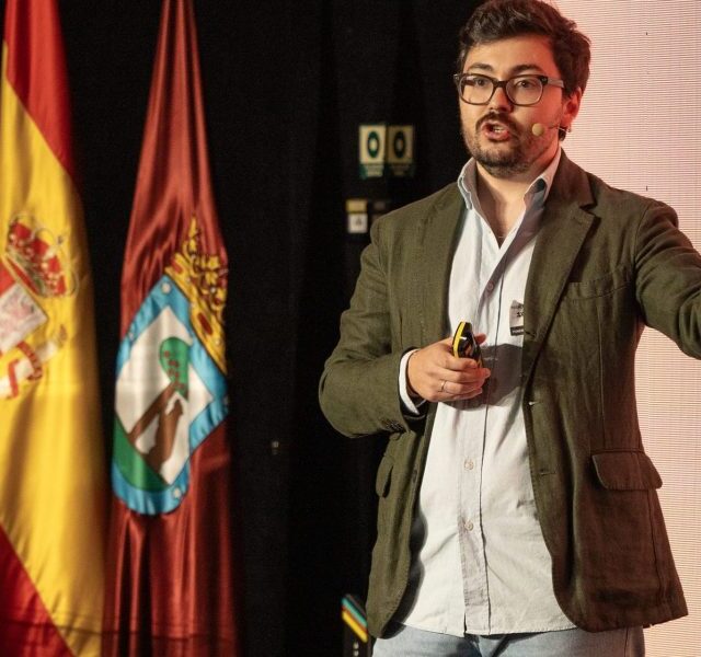 Nacho Requena: “Nadie es tan bueno ni tan malo. La clave del éxito es mantener la cabeza fría en medio del caos”