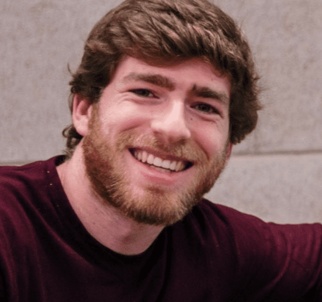 Entendimos que la educación debía adaptarse a la IA para enriquecer el aprendizaje, no para impedirlo